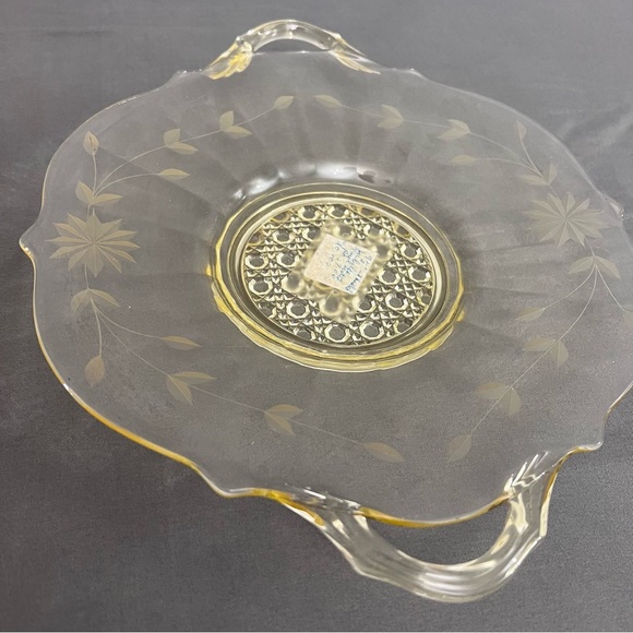 Set Of 2 1930’s Lancaster Glass Yellow Depression Glass Serving Trays - Picture 3 of 12